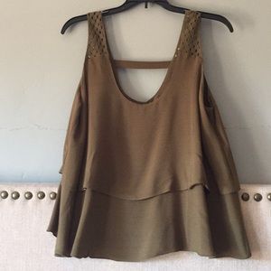 Sleeveless crop top